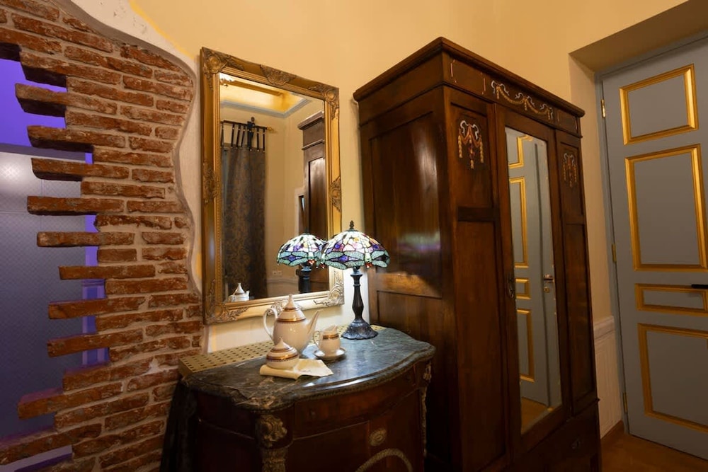 Athena Pegasus Suites - Medousia Spa Luxury Escape