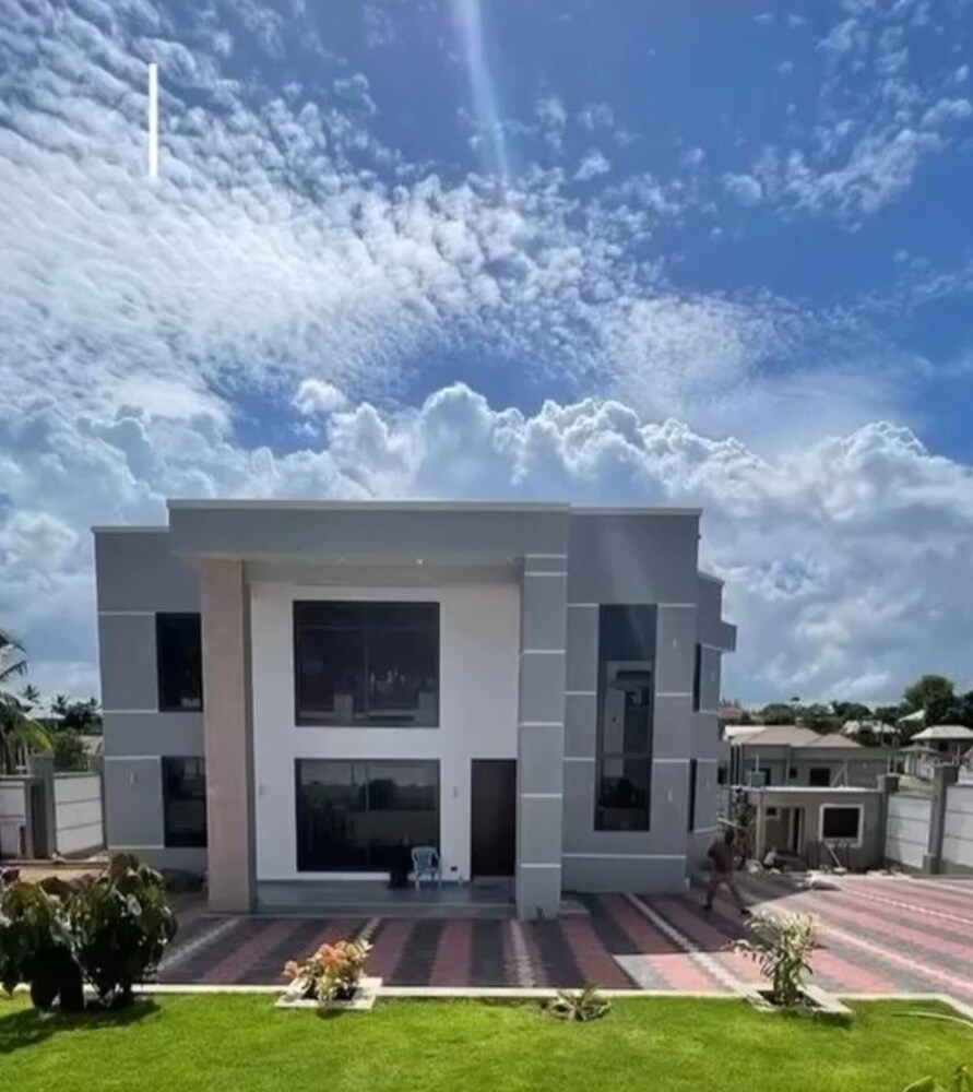 8 Guests - 4 Bedrooms - Dar Es Salaam City