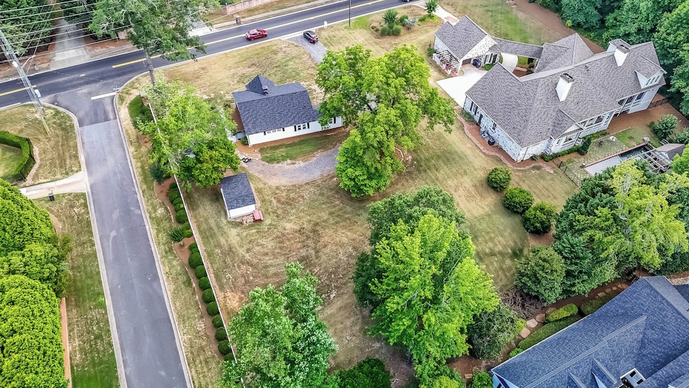 Kennesaw Cottage