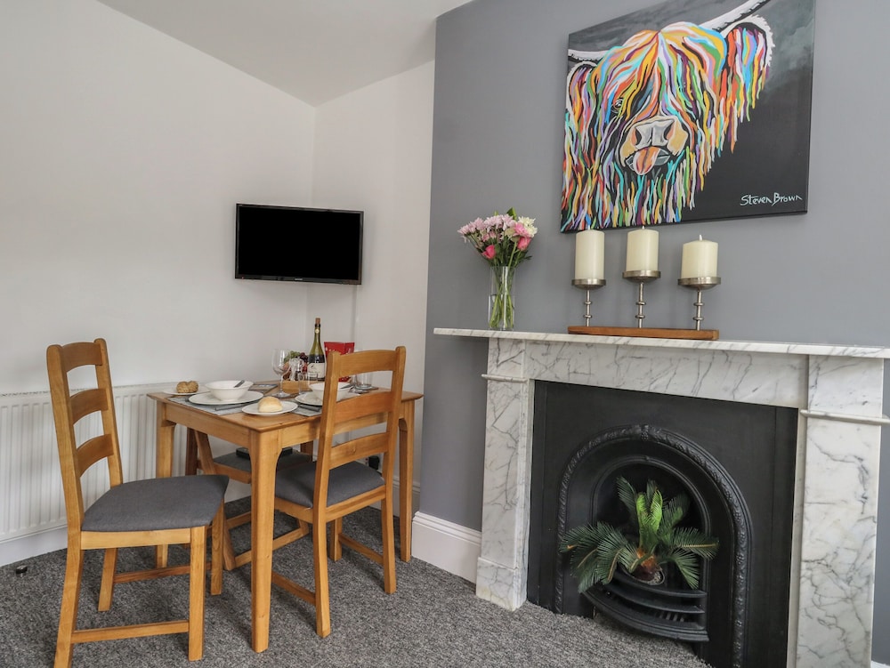 Flat 4 - Hengistdury