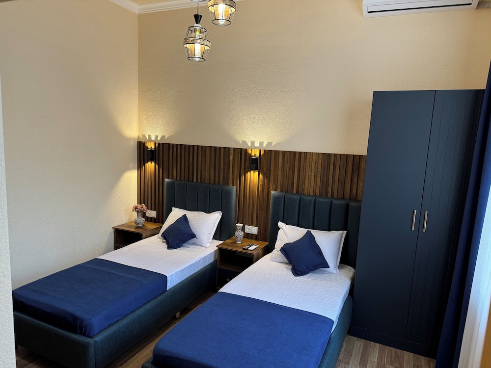 Shakuri guest house