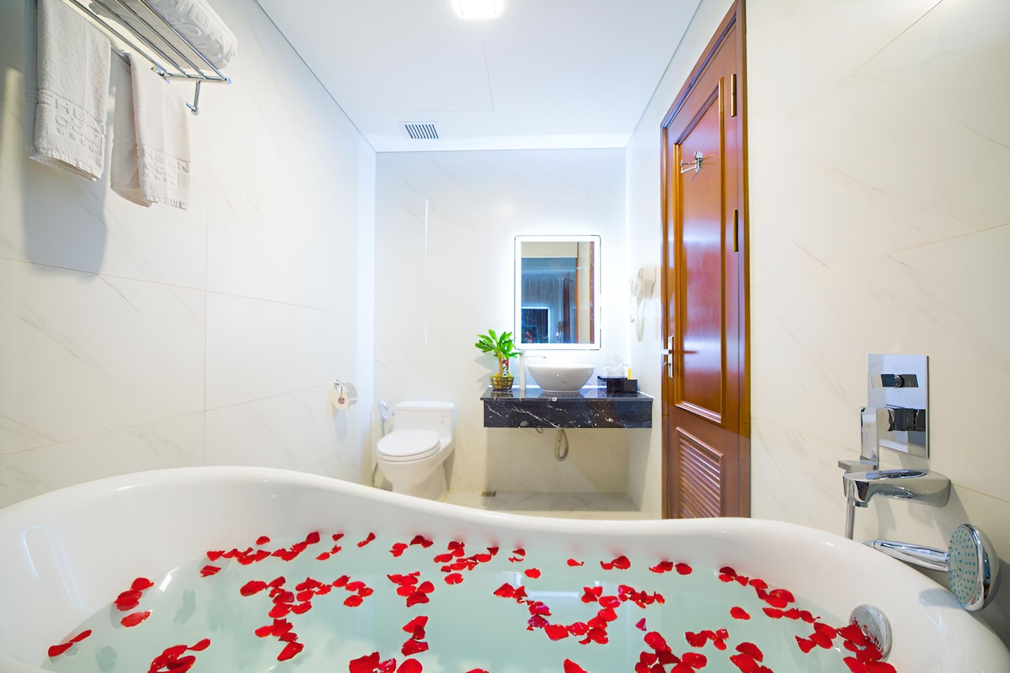 Le Hoang Beach Hotel