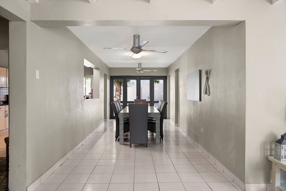 Large Villa-pool-6 Room-sleeps 14-nearby Marriott