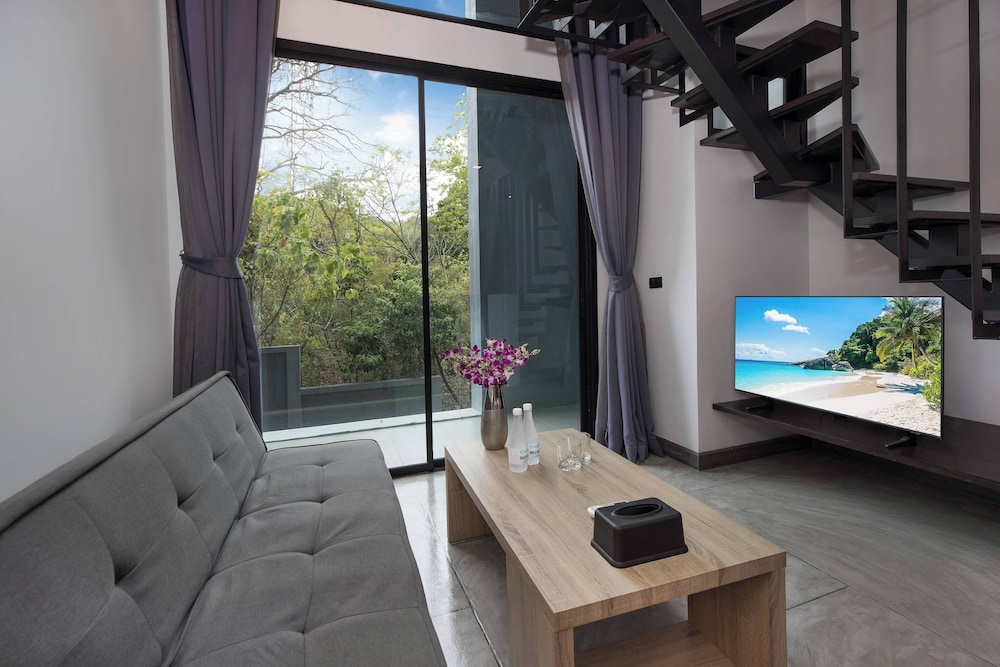 Design Loft near Naiharn Beach UTL A123