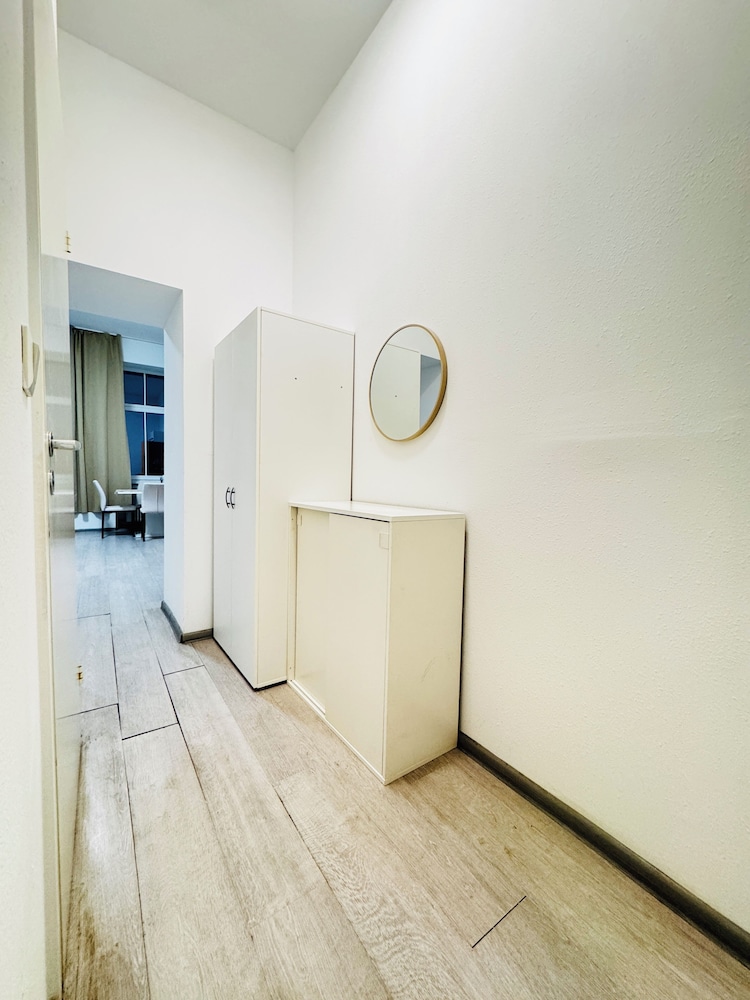 Affordable Studio Apt Near Ottakring