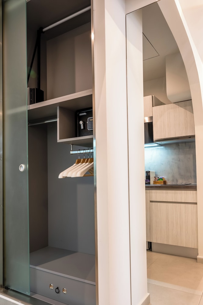 Chic Centre Suites Athens