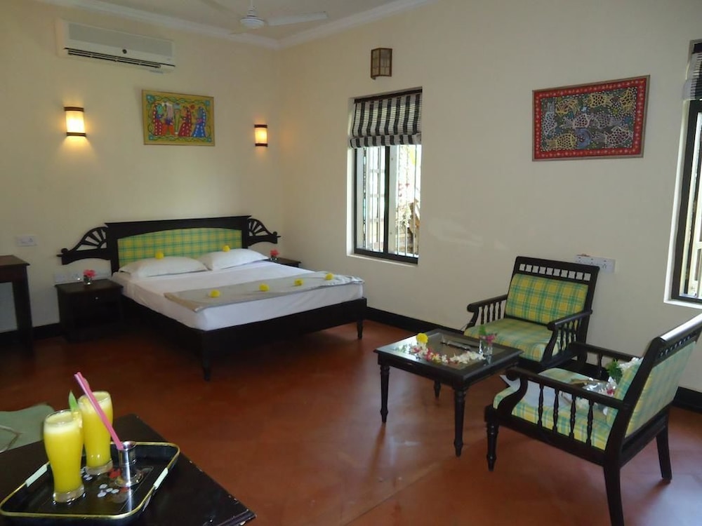 Blooming Bay - Clifftop Beach Resort