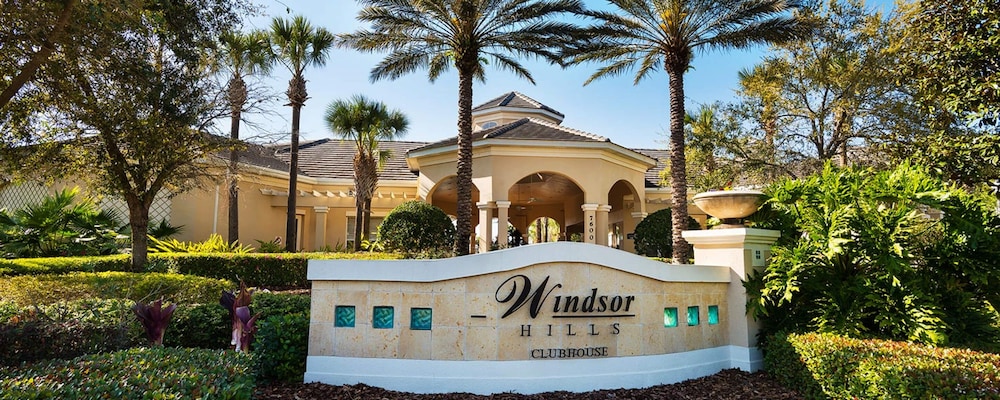 Palace in Paradise - Image 1