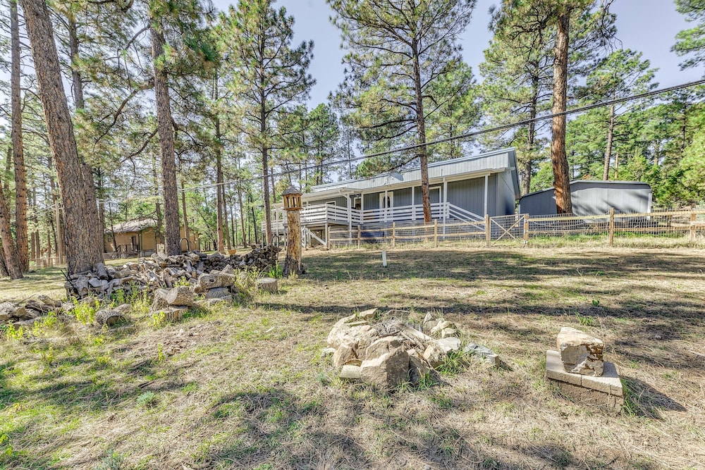 Rustic Alto Retreat - Near Hiking, Skiing & More! view 5