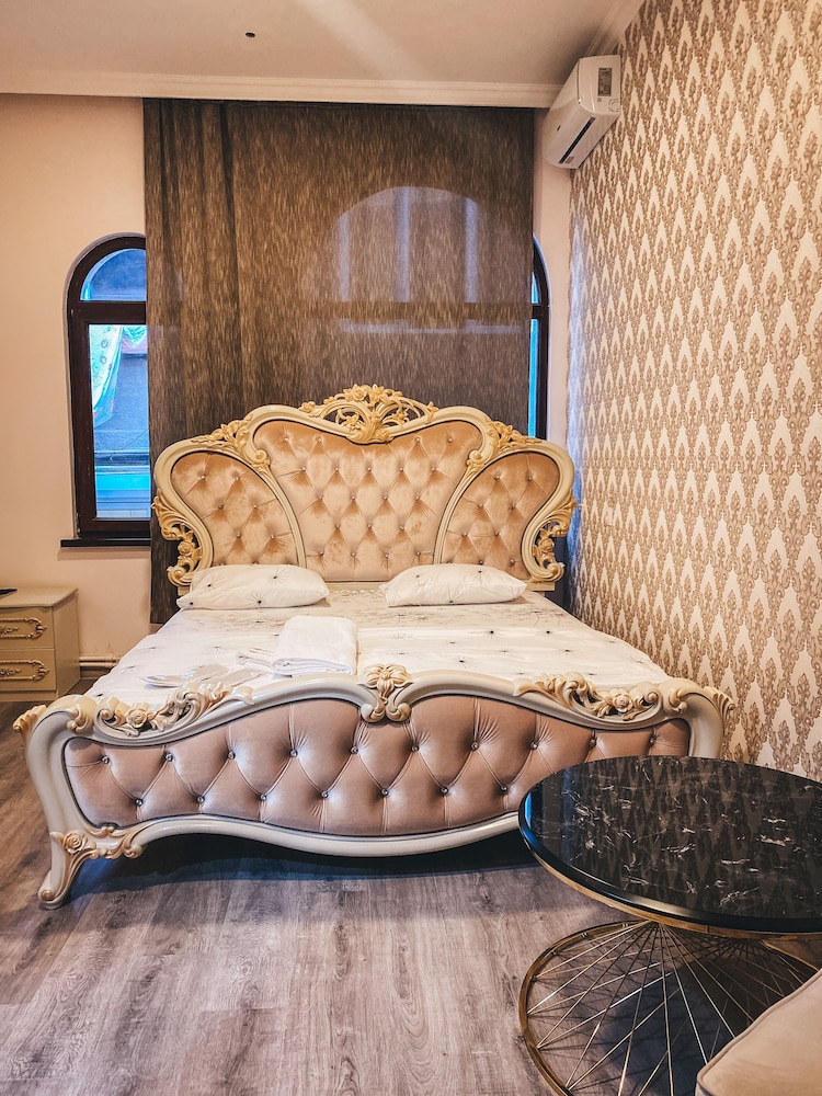 Old Yerevan Hotel