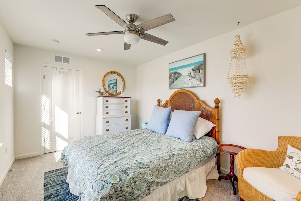 Shuttle to Bethany Beach: Stylish Home w/ Perks!