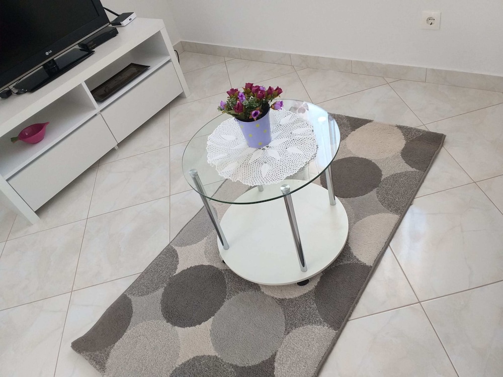 Homely Apartment in Trogir near Beach