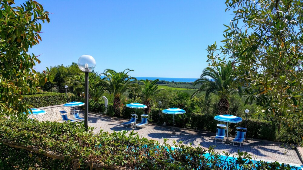 Case con piscina - Residence Amica photo 3