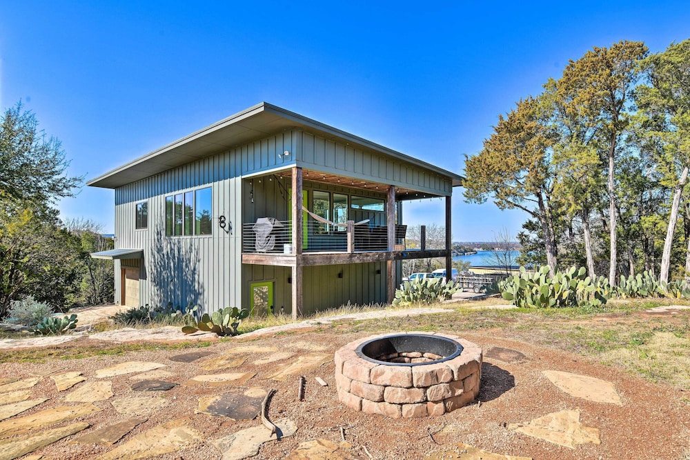 Modern 'lakeview Hilltop Retreat' w/ Game Garage! view 2
