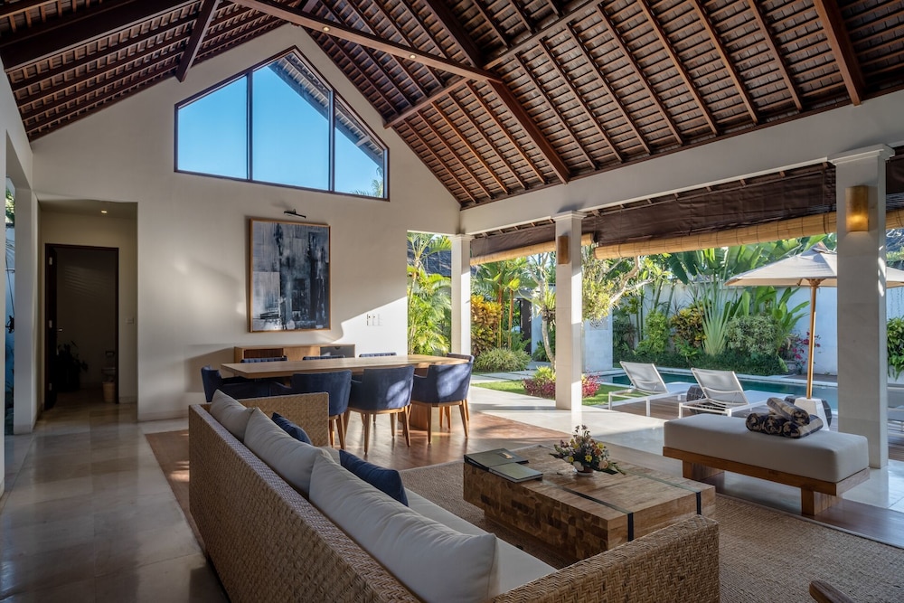 Saba Villa