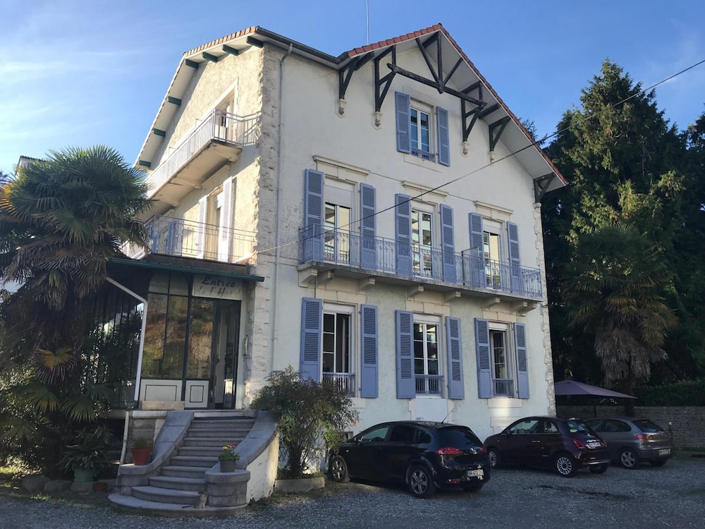Pau Vacations - Hotel Montilleul - Property Image 2