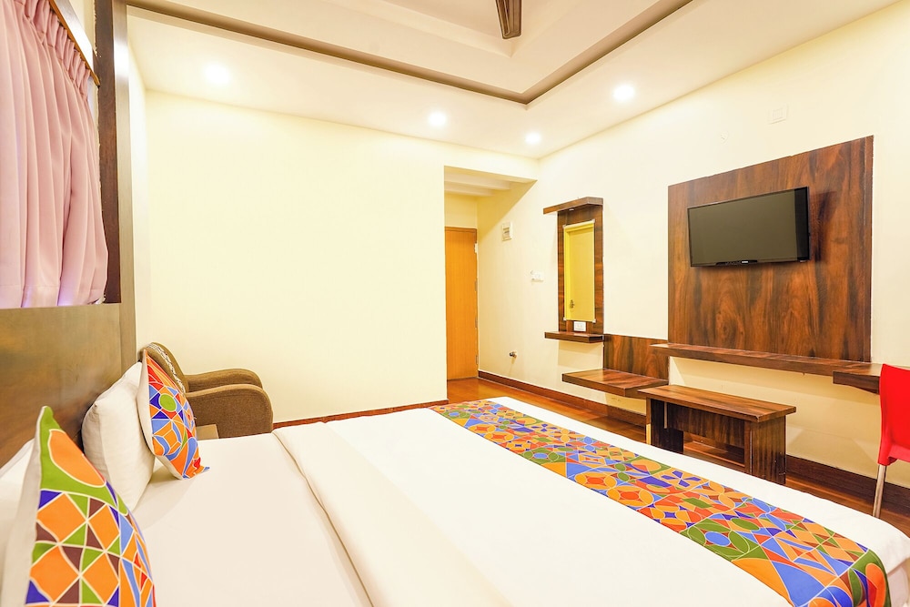 FabHotel Royal Wood Premier - Near Karnataka Golf Association, Domlur