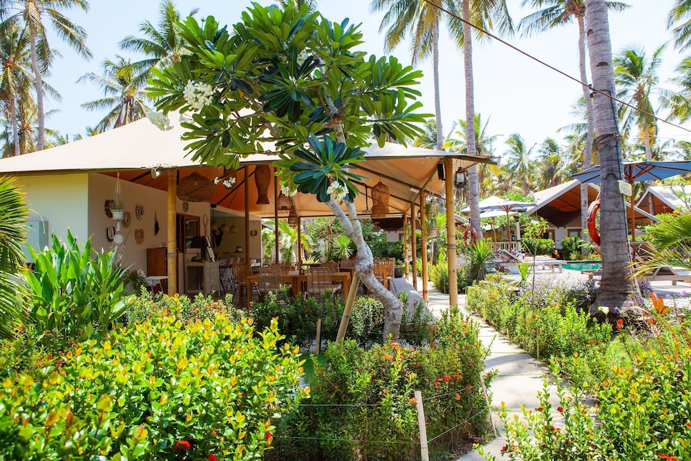 Gili Tenda Resort