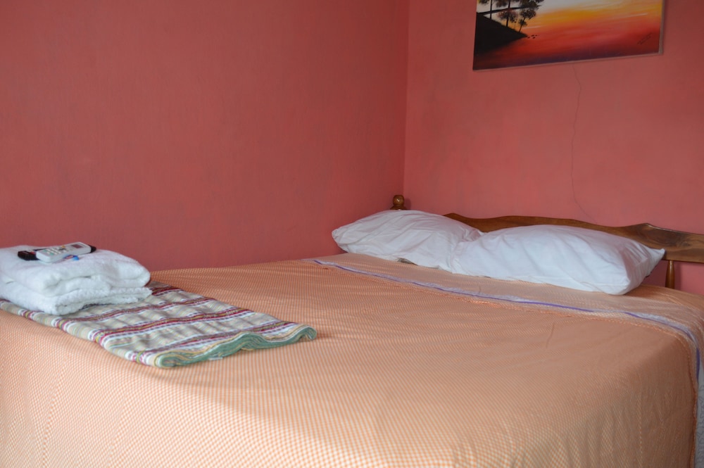 LA's Guest House