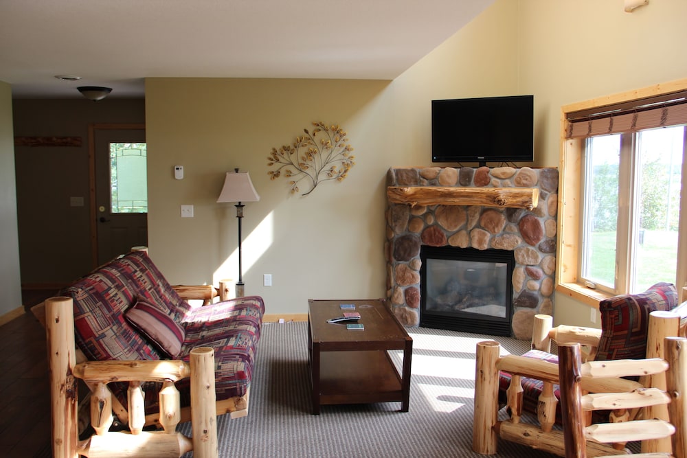 Sportsman's Lodge