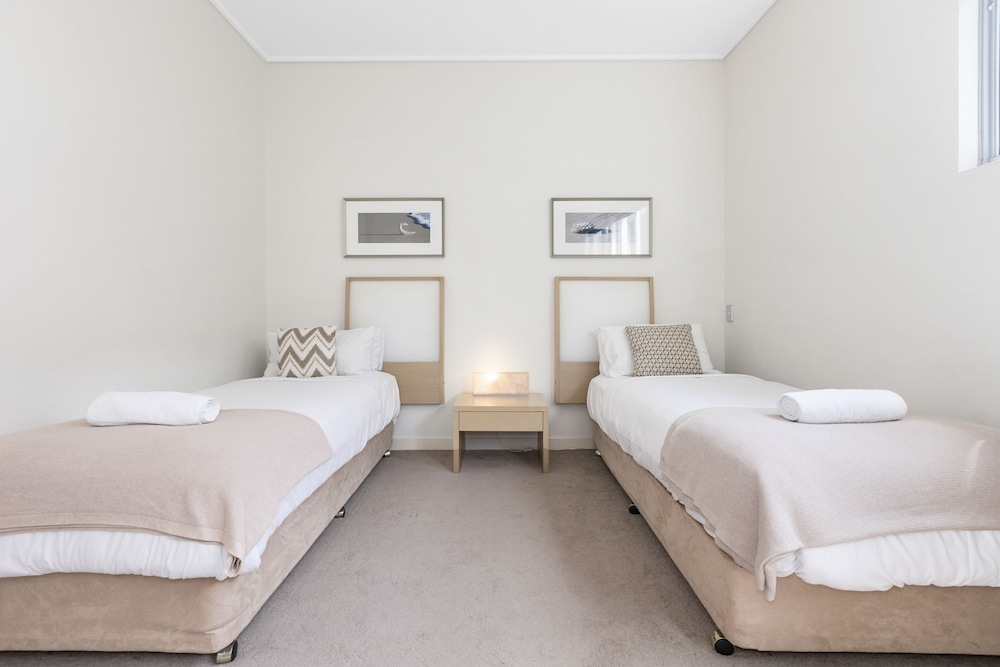 Luxury Apartments on Bells Boulevard