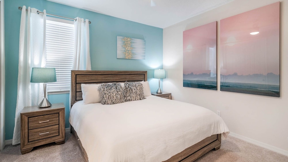 Solara Resort 5 Bedroom Home with Pool + Game Room 5 Home
