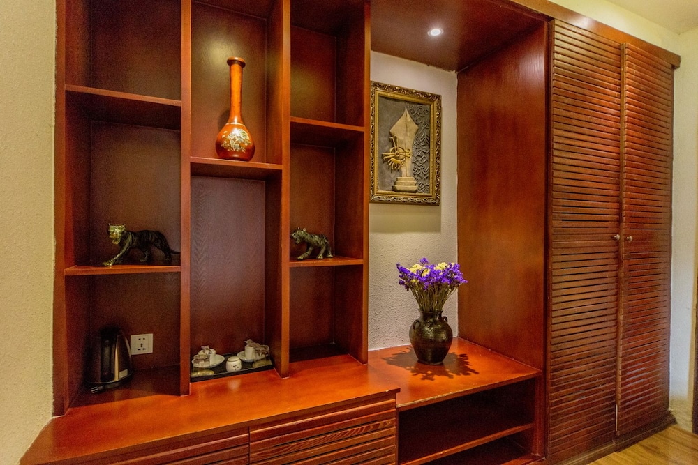 Lijiang Bairui Vacation Hotel