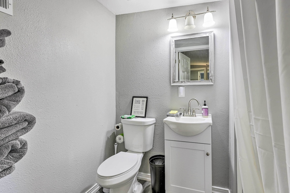 Updated Home Near Manatee Springs State Park!