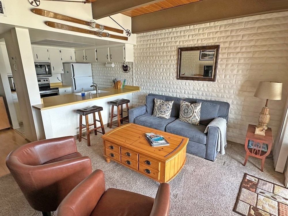 439 Ala Wai, 119 3 Bedroom Condo