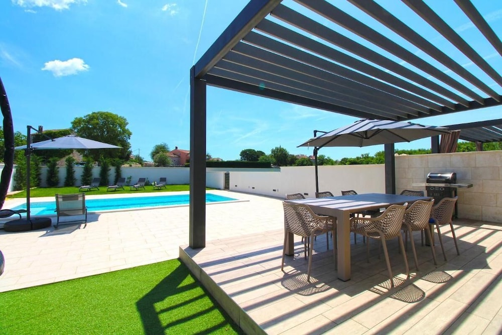 Elegant Villa With Private Pool in Bale