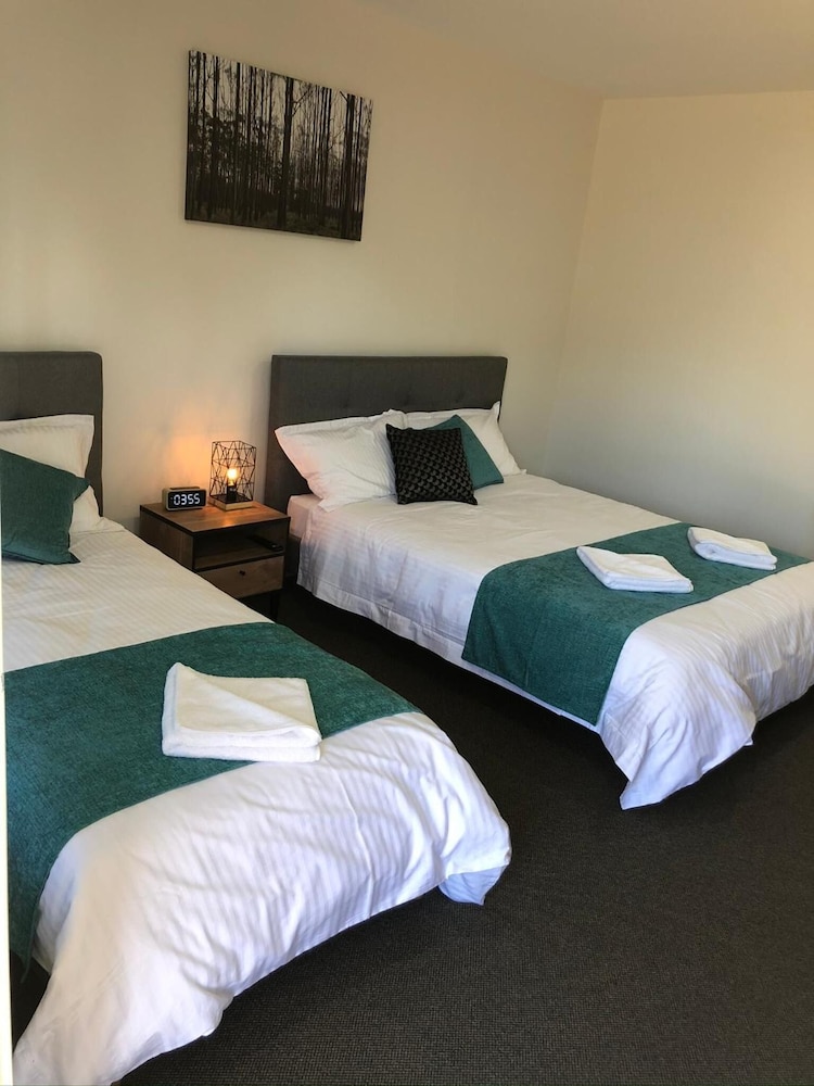 Brolga Hotel Motel