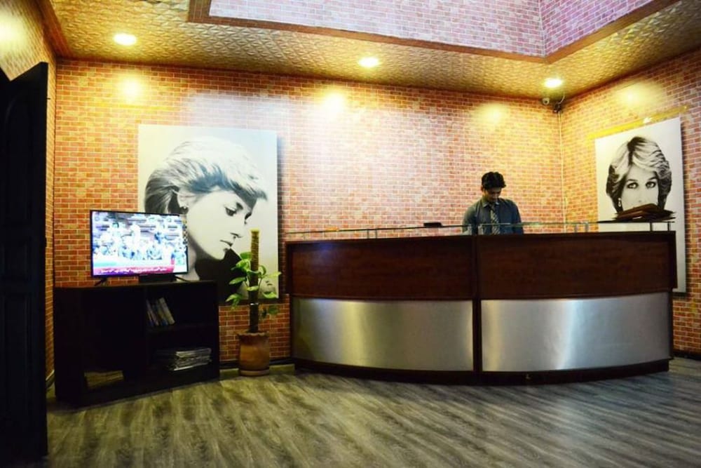 Explorers lounge