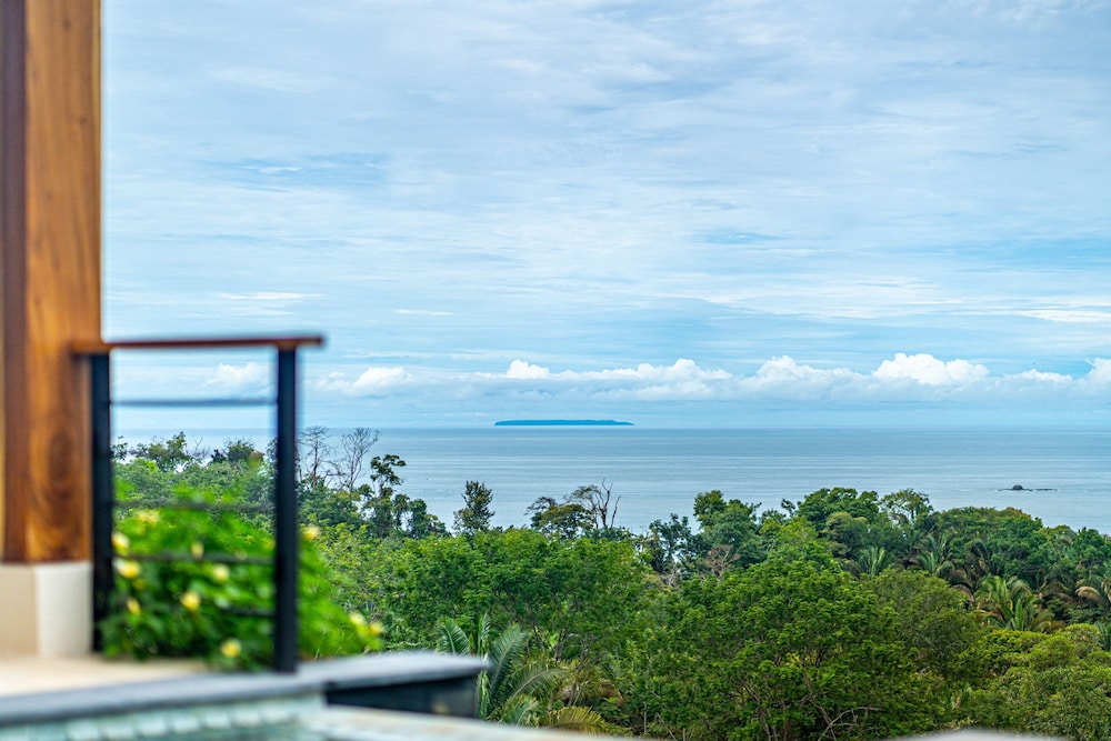 Villa del Cielo Oceanview Villa Near Uvita Beaches