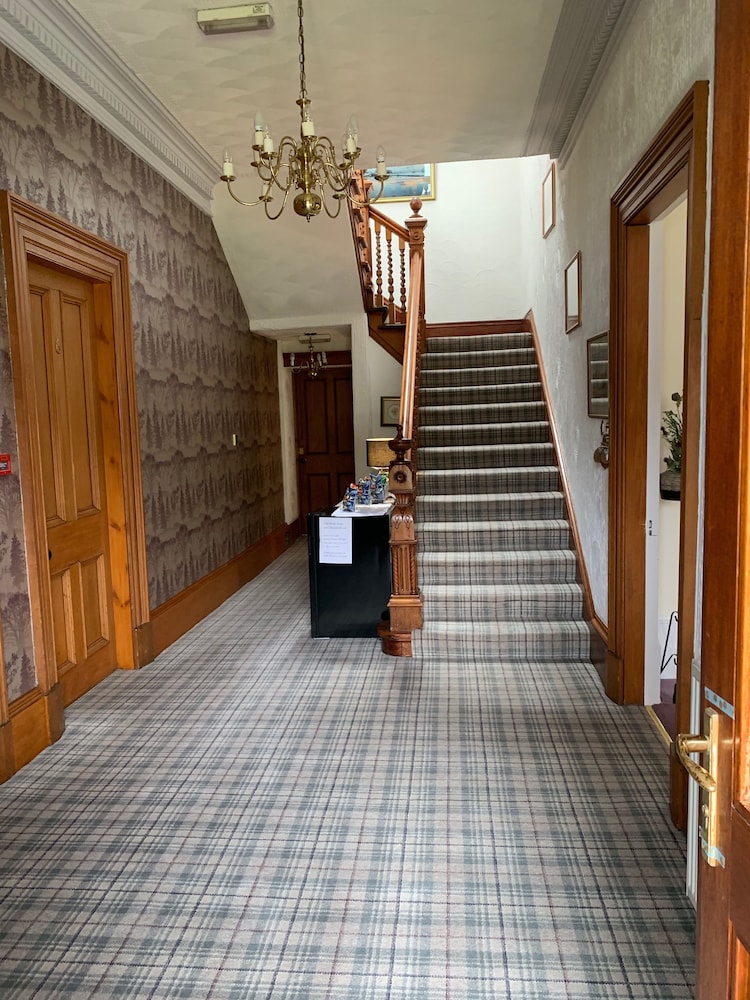 Ashburn House De Luxe B&B view 2