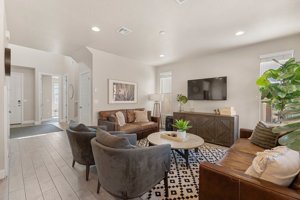Desert Serenity 4 Bedroom Townhouse