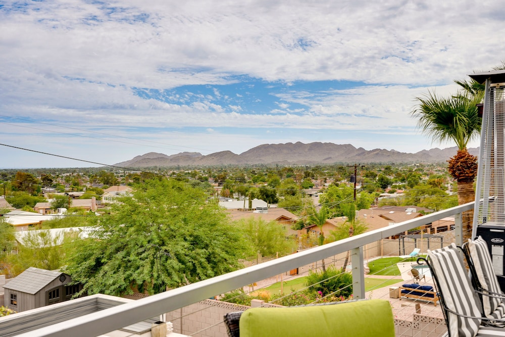 Spacious Arizona Escape - Pool, Hot Tub & Fire Pit