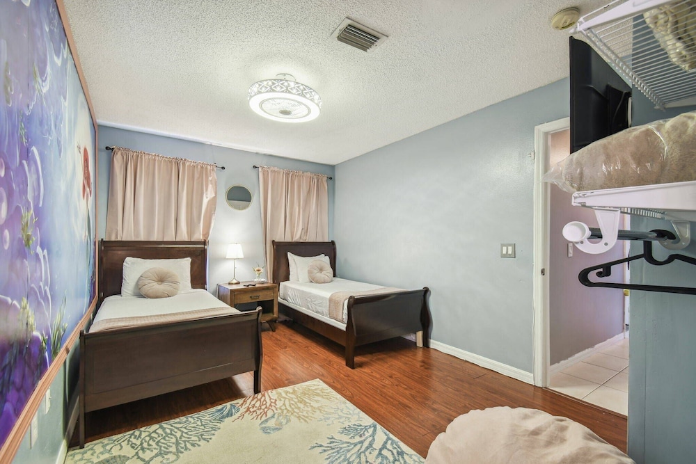 Lake Berkley 5br, Pool, Near Disney