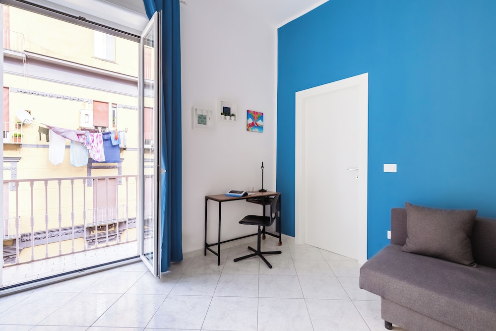White&Blue Apartment at Sanità by Wonderful Italy