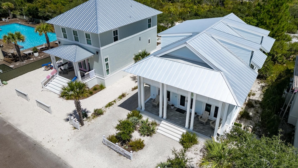 Beach Hangar by Southern Vacation Rentals