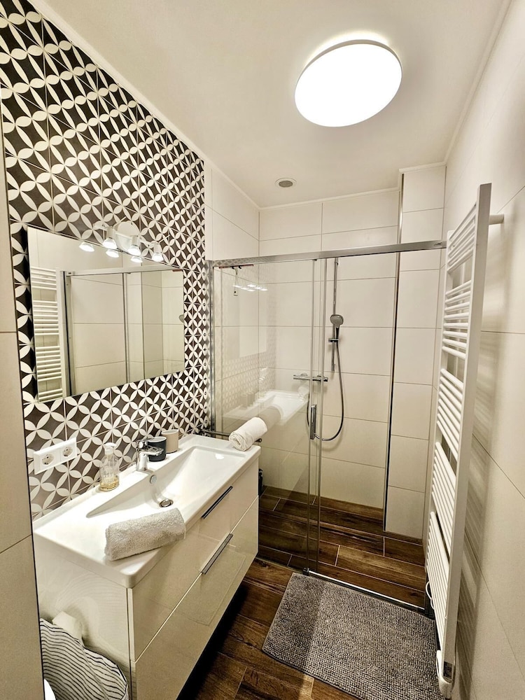 Lovely 1 bedroom flat with terrace