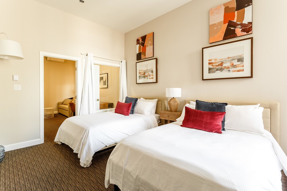 Parc Avenue Lofts