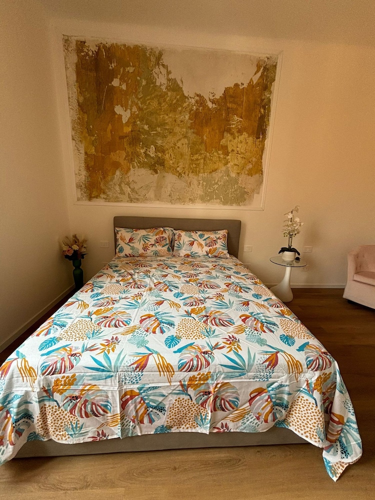 Venini - Cozy 2 Bdroom Apartment in Loreto Area