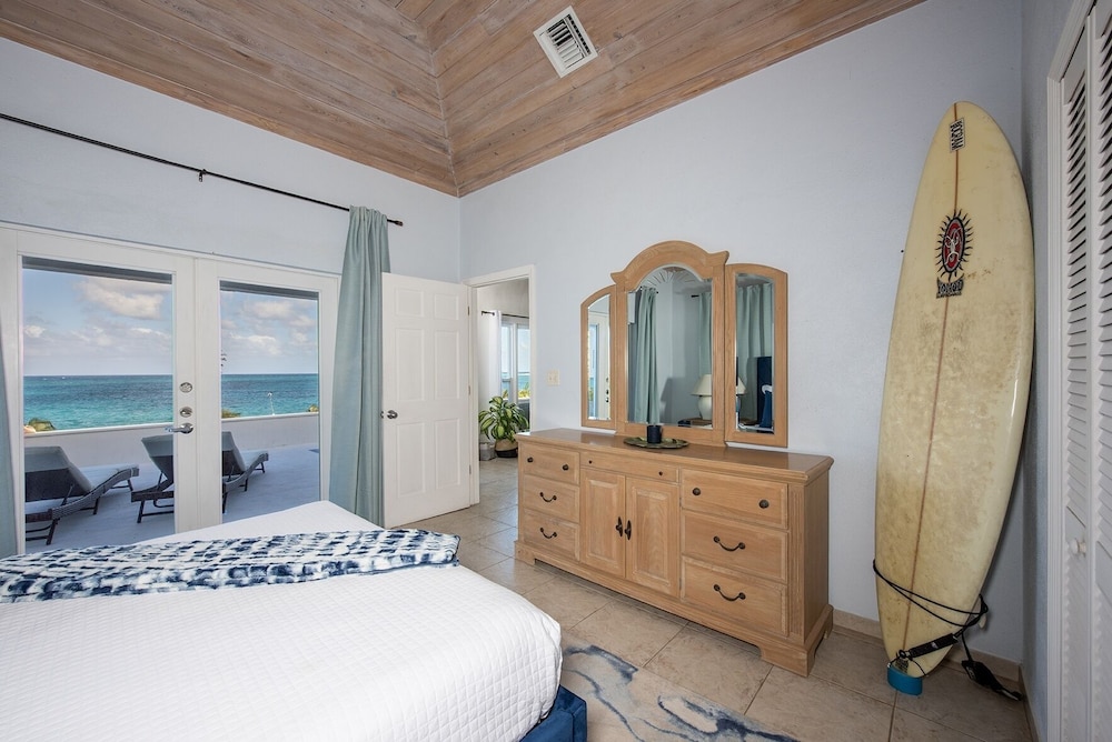 Aqua Vista 2 Bedroom Home view 3