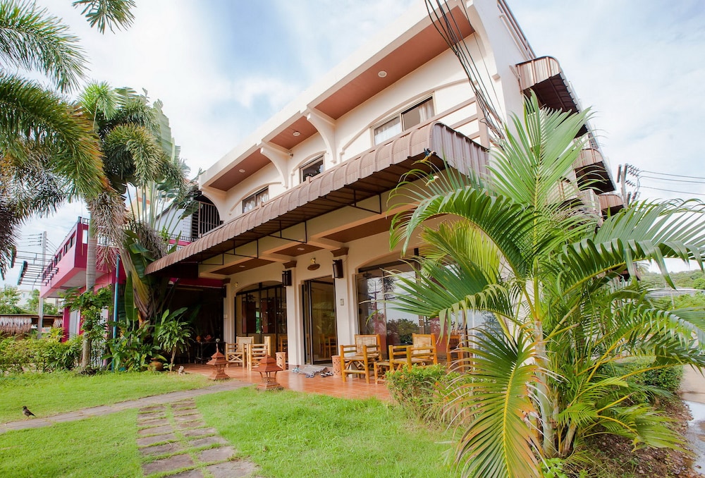 Klong Muang Sunset Hotel