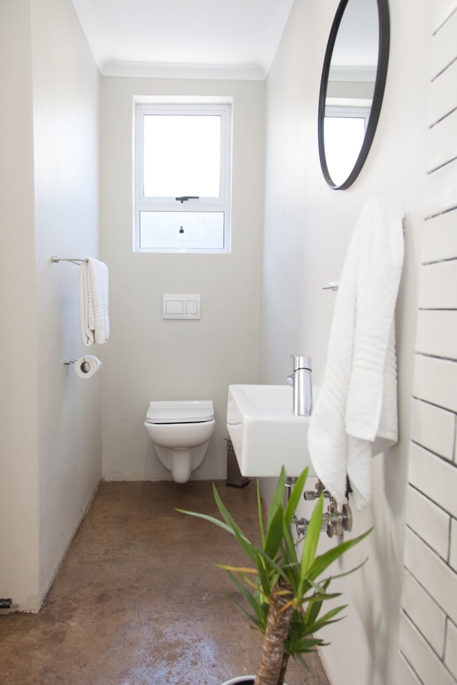 Loddeys Guesthouse