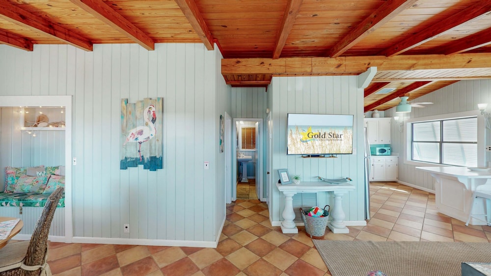 Charming 3br/2ba Boho Beach Cottage in Gulf Shores
