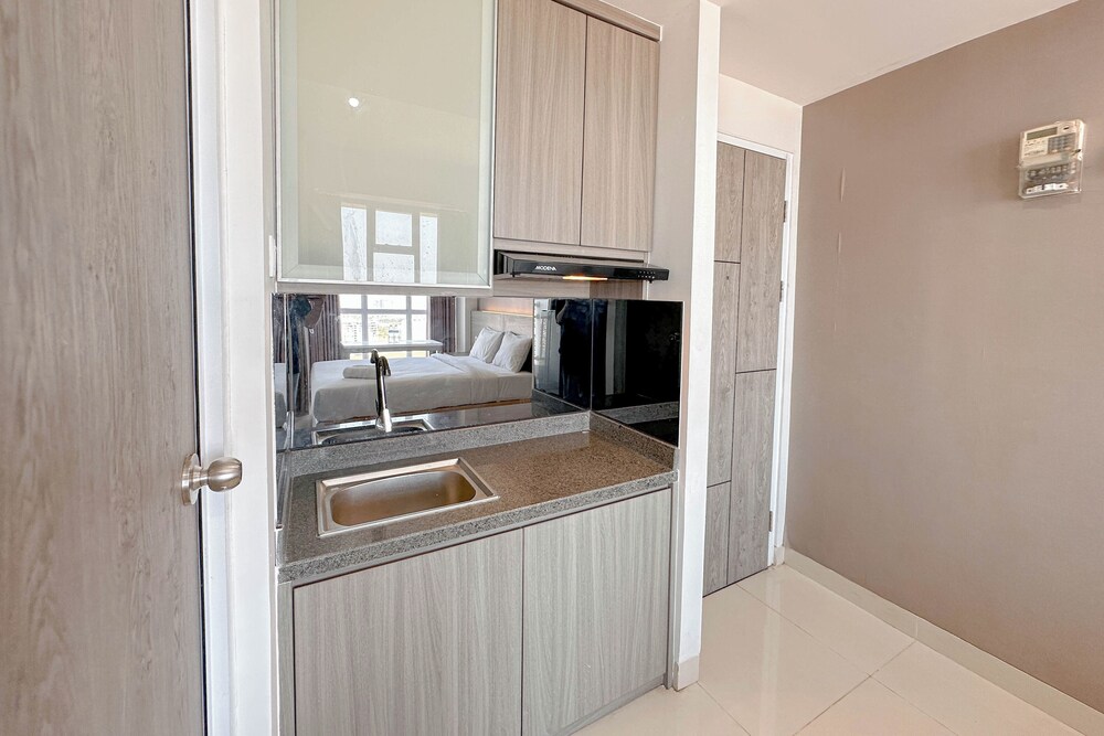 Good Deal Stunning Studio (No Kitchen) At Taman Melati Surabaya Apartment