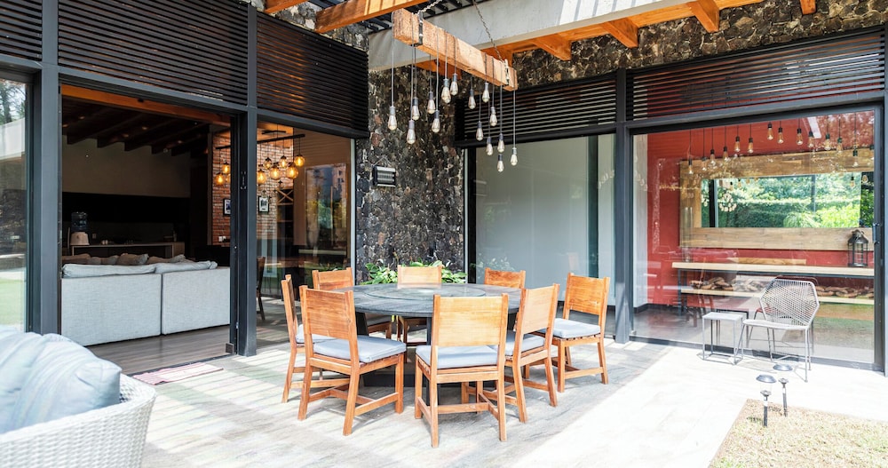 Pedacito de Lago - Lakeview Home