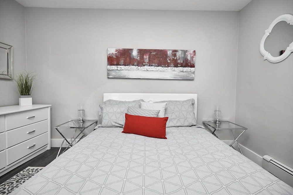 Clifton Hill Condo's