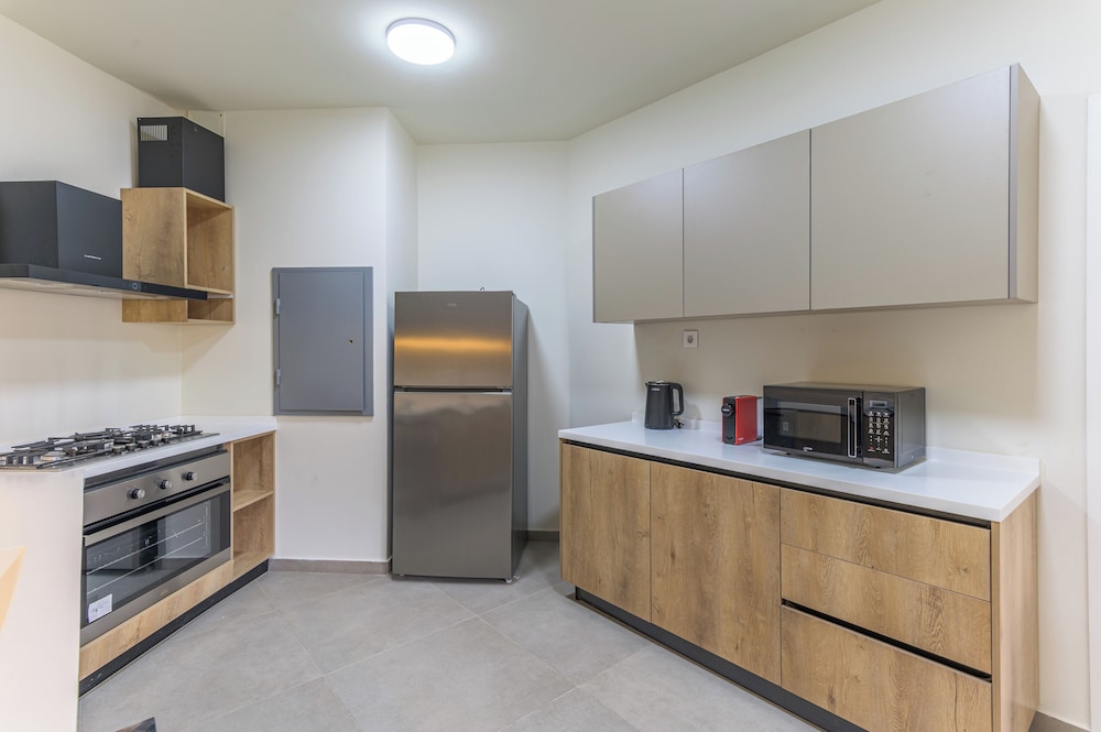 Achrafieh Gate - Modern 3-BR Apartments